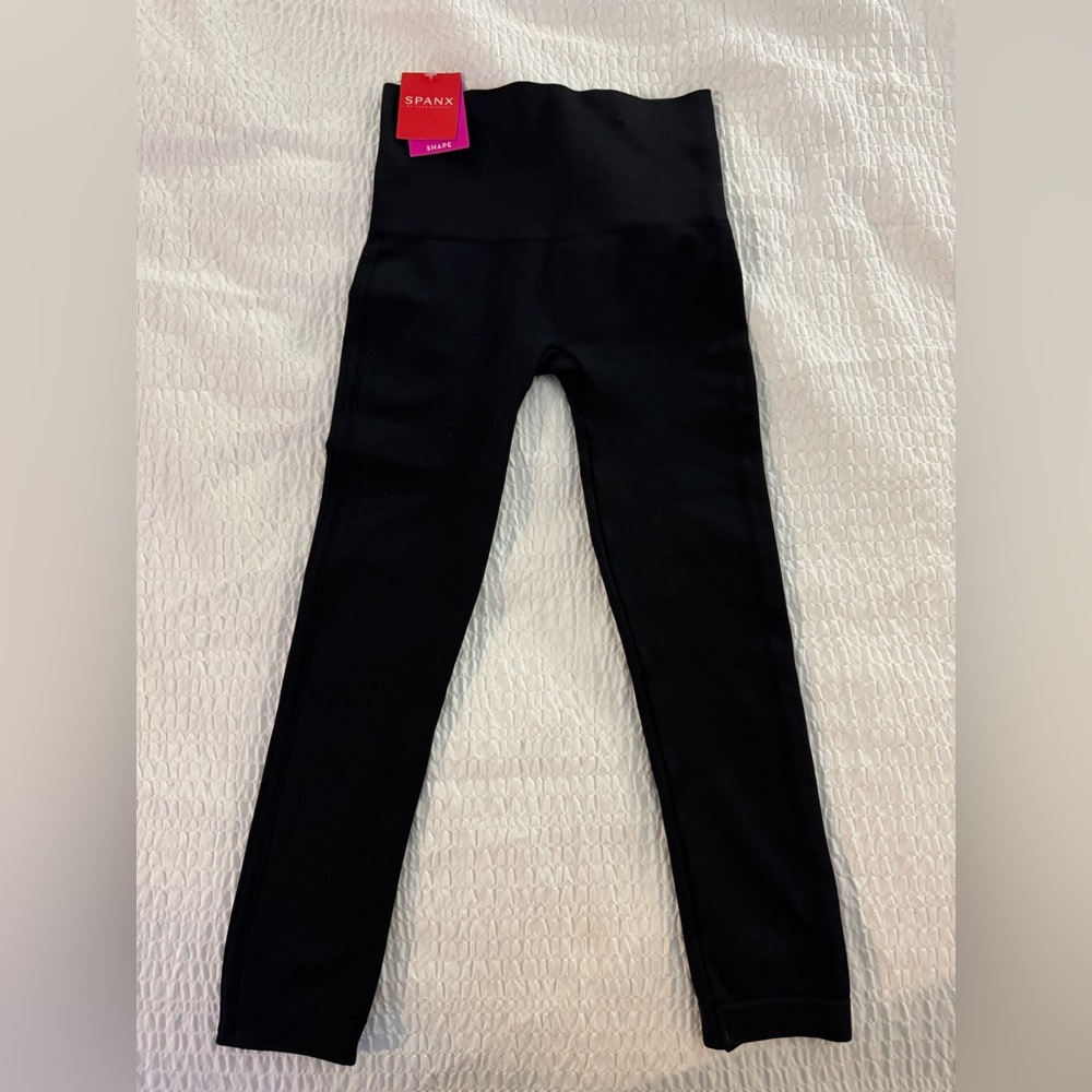 SPANX Look At Me Now Seamless Cropped Leggings Size XS Black